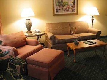 Hotel Homewood By Hilton Kansas Airport