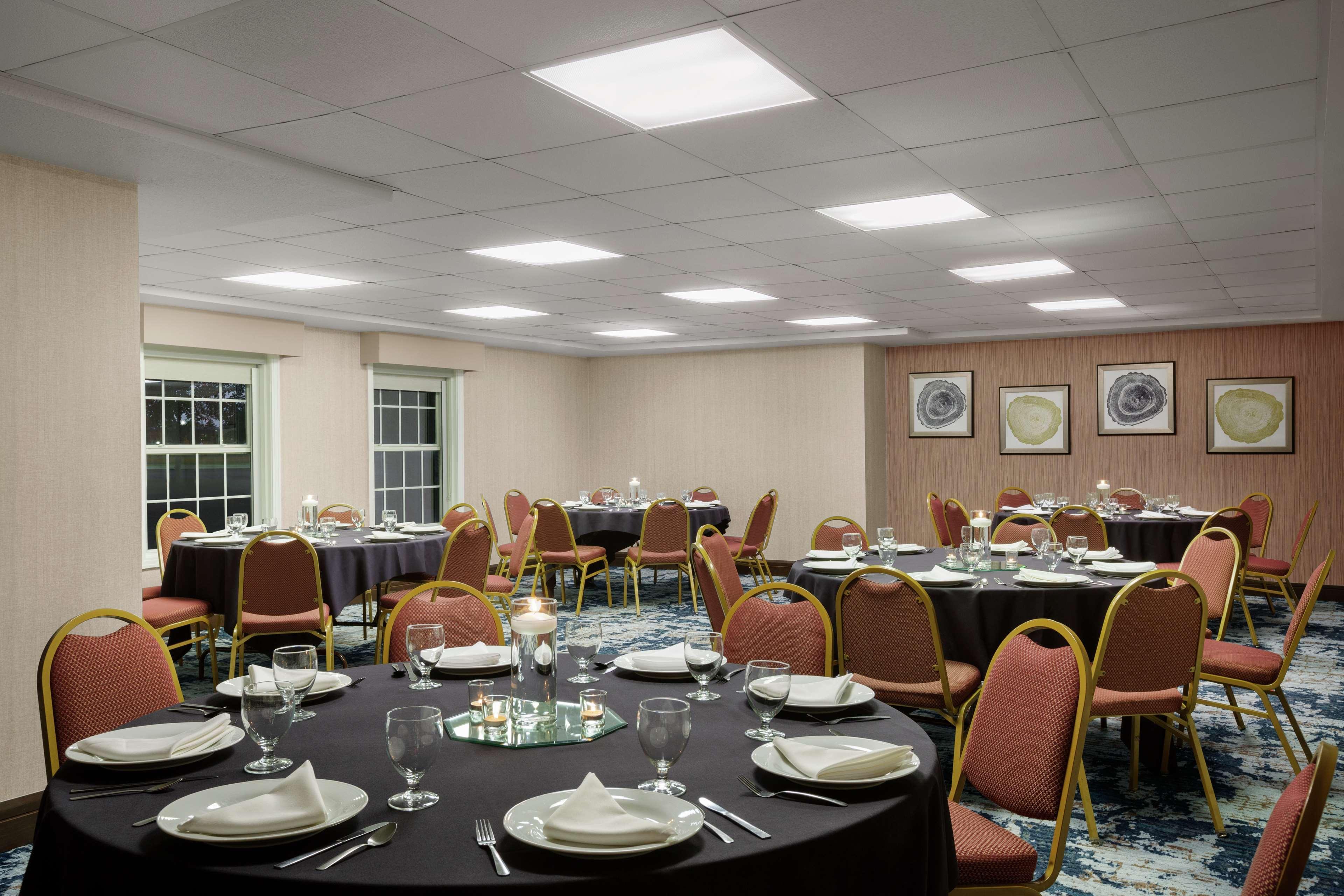 Hotel Homewood By Hilton Kansas Airport Kansas City