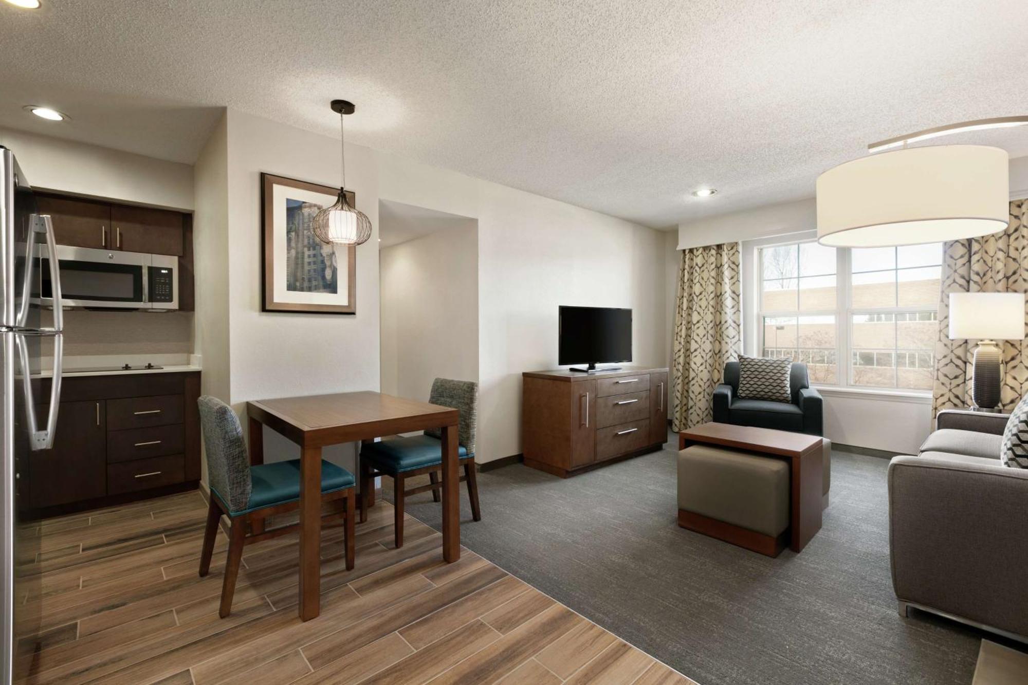 Homewood By Hilton Kansas Airport Hotel Kansas City