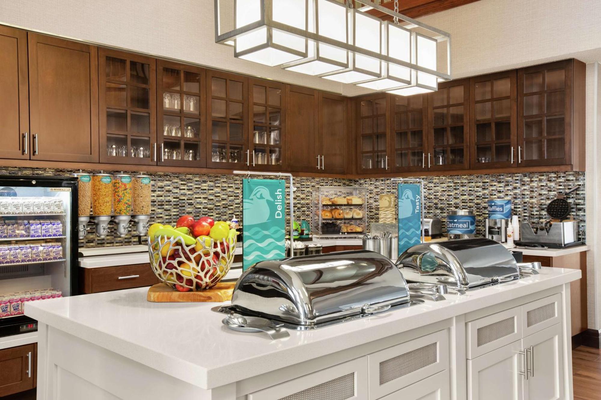 Homewood By Hilton Kansas Airport Hotel 3*