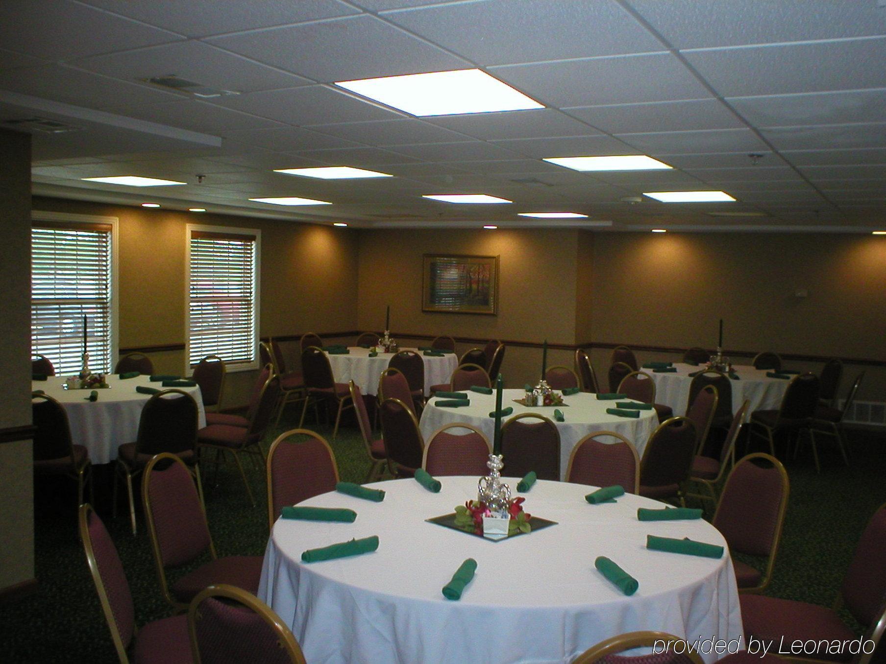 Homewood By Hilton Kansas Airport Hotel Kansas City