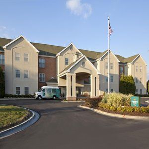 Homewood By Hilton Kansas Airport 3*