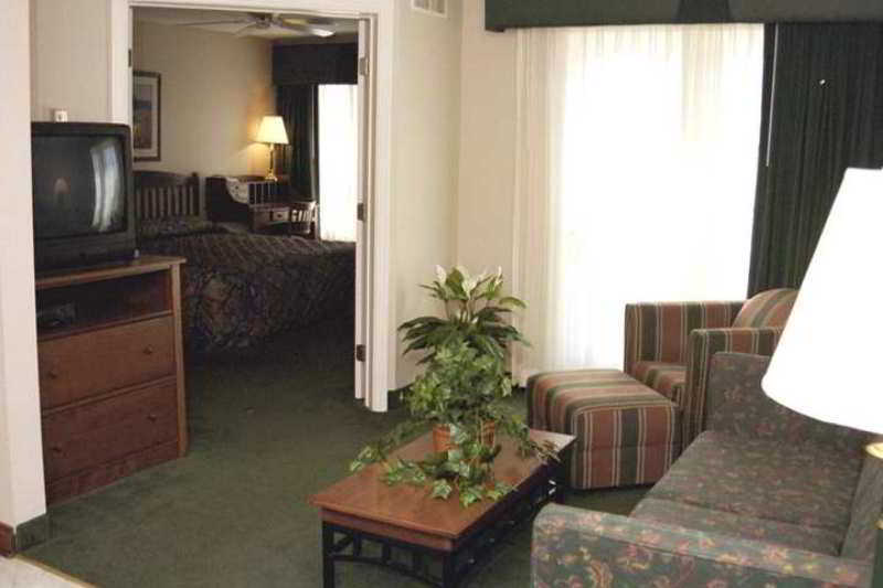 Hotel Homewood By Hilton Kansas Airport Kansas City